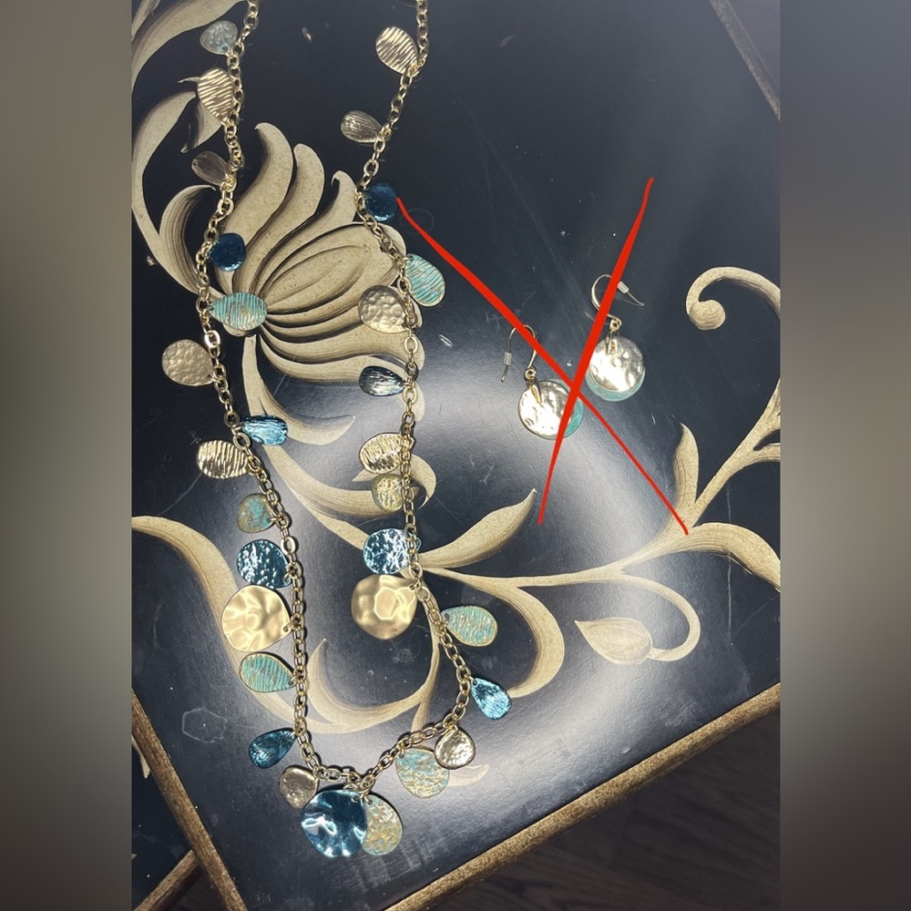 Beautiful eccentric necklace